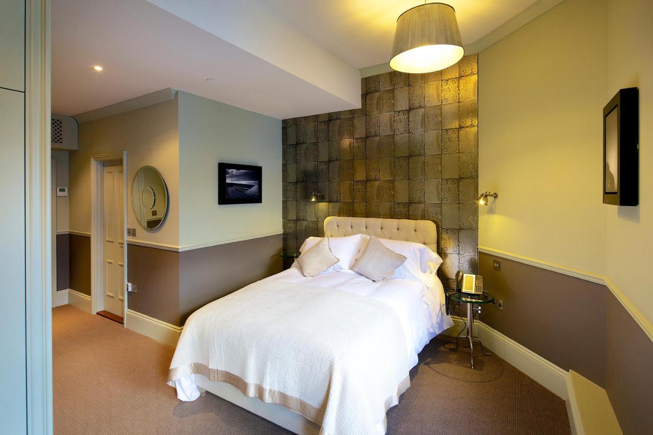 8 Beresford Street Hotel Saint Helier ภายนอก รูปภาพ